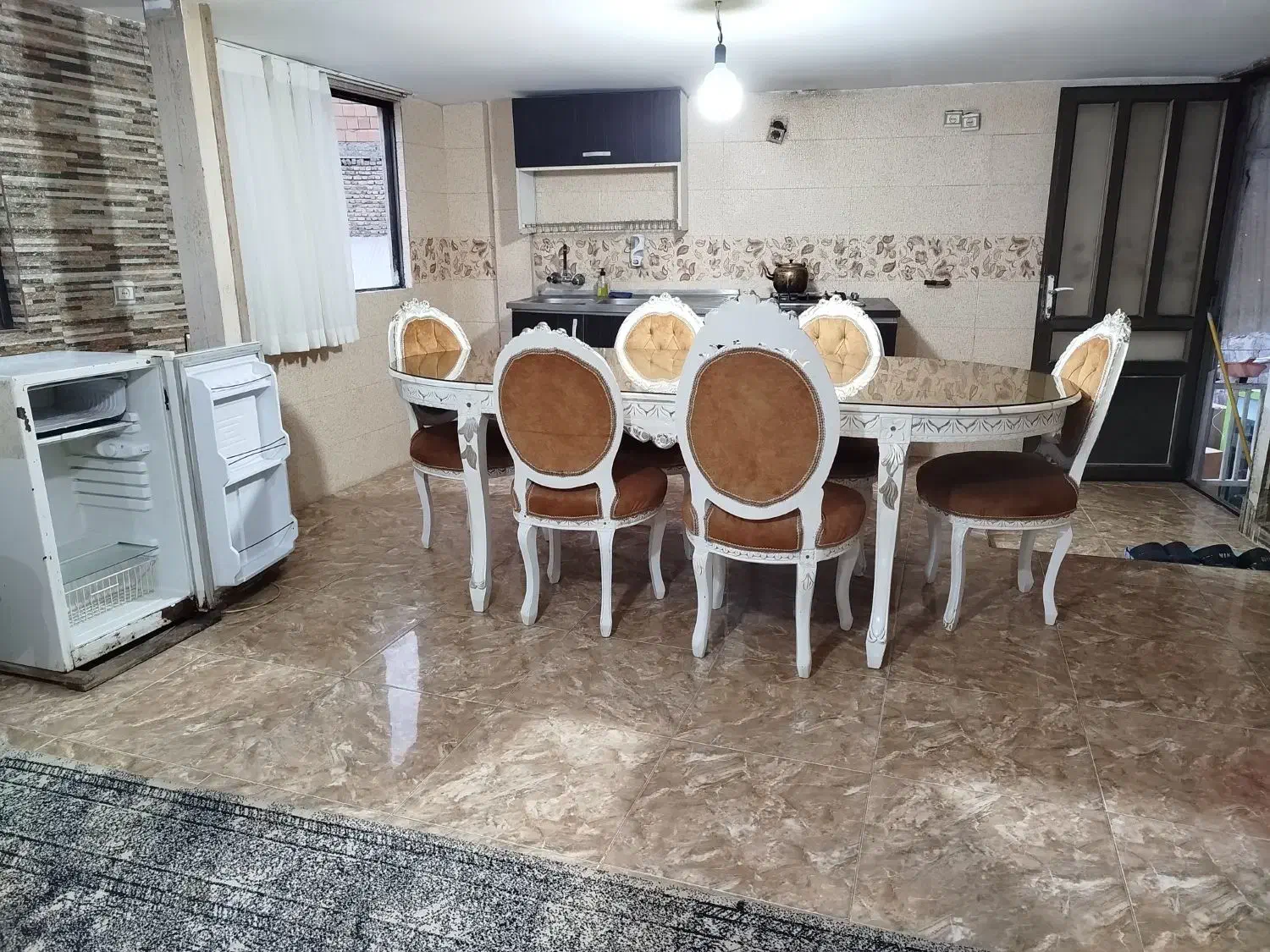 اجاره روزانه و ساعتی آبگرم لاریجان|اجارهٔ کوتاهمدت آپارتمان و سوئیت|رینه, |دیوار