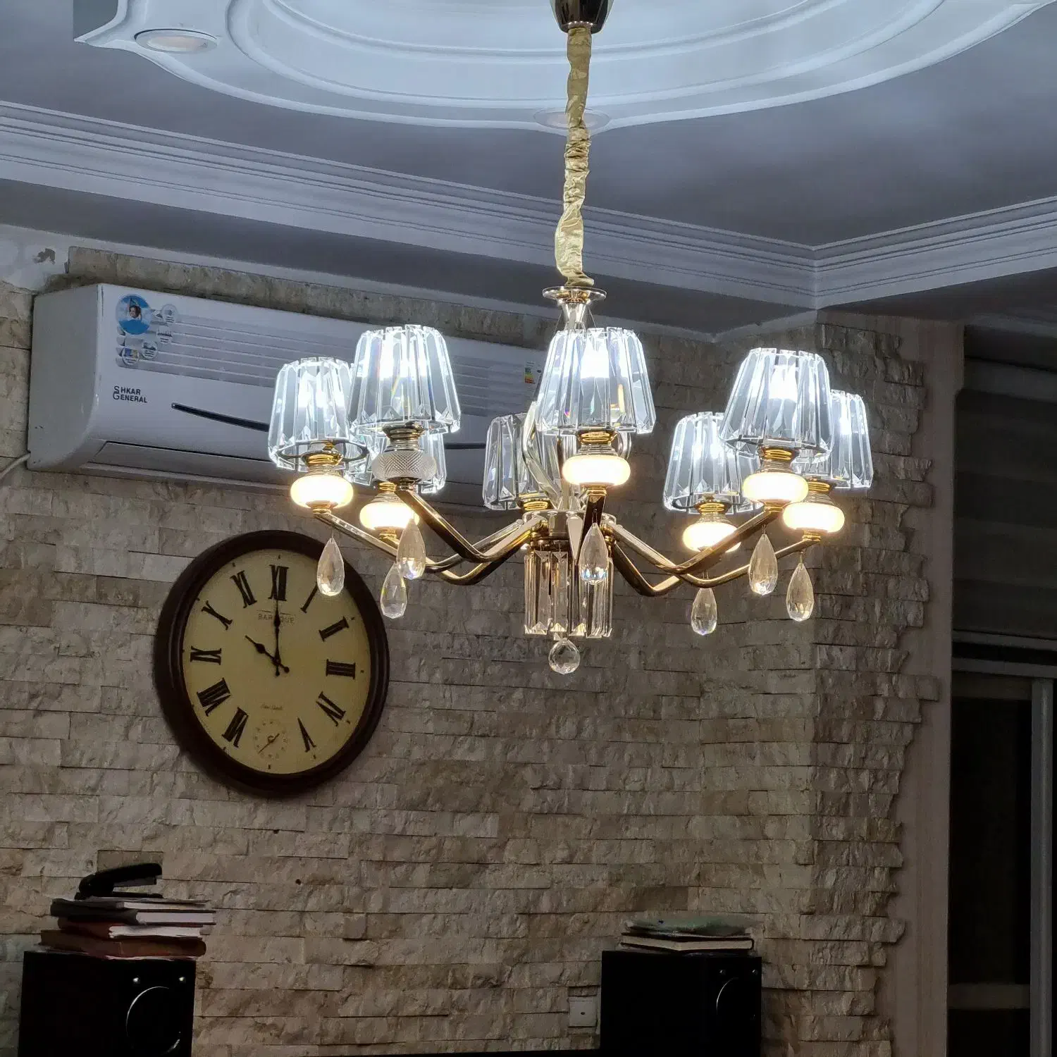 لوستر ۸ شاخه|لوستر و چراغ آویز|ورامین, ورامین|دیوار