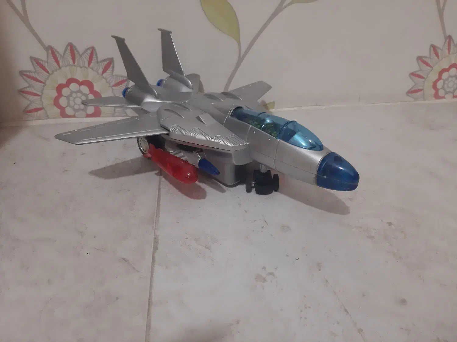 اسباب بازی|اسباببازی|اسفراین, |دیوار