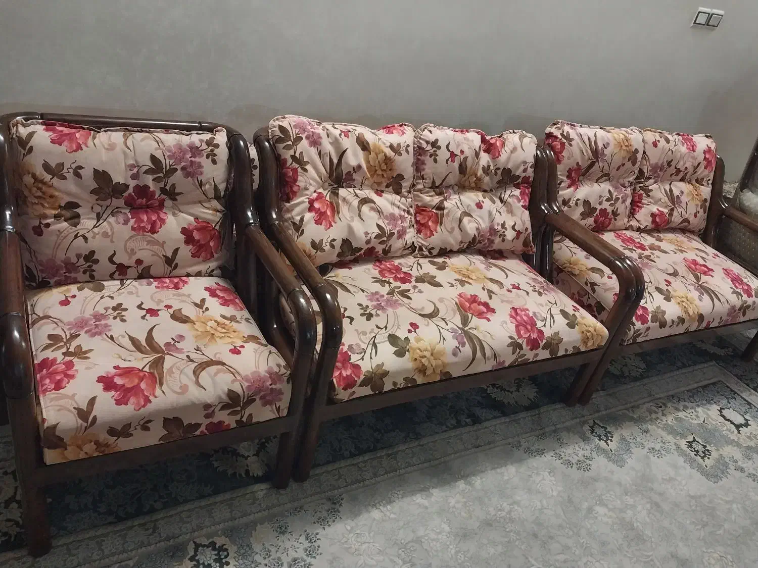 مبلمان|مبلمان خانگی و میز عسلی|اسلام‌شهر, شهرک قائمیه|دیوار