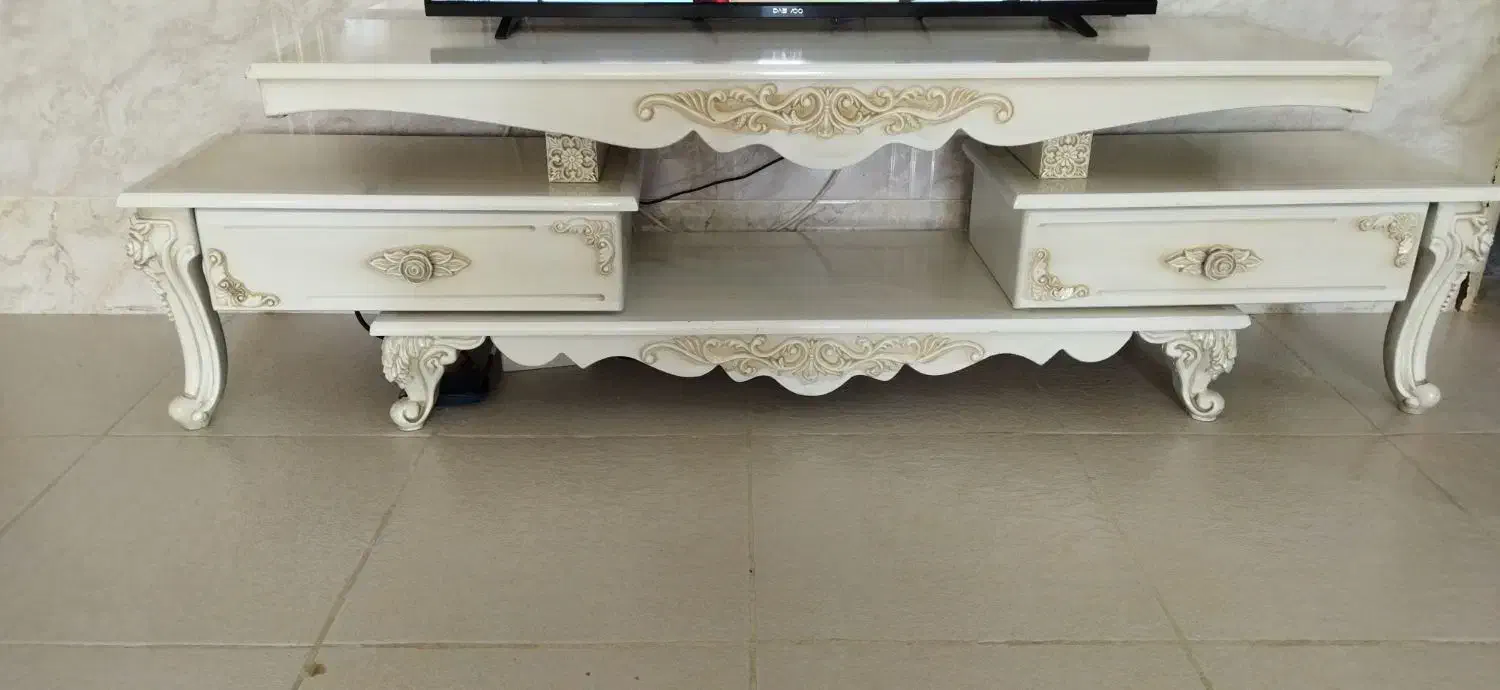 در حد نو|میز تلویزیون|قم, هفت تیر|دیوار