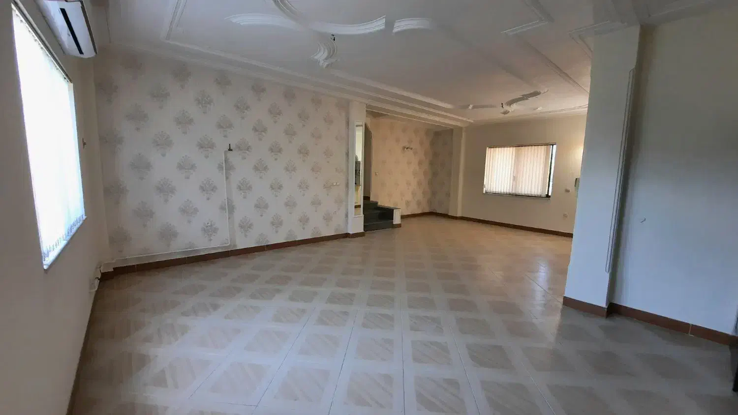 اجاره ۱۲۵ متری مستقل (مرکز شهر)|اجارهٔ آپارتمان|لاهیجان, خمیر کلایه|دیوار