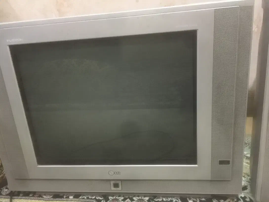 دوعددتلوزیون سالم|تلویزیون و پروژکتور|شیراز, شهرک سراج‎|دیوار