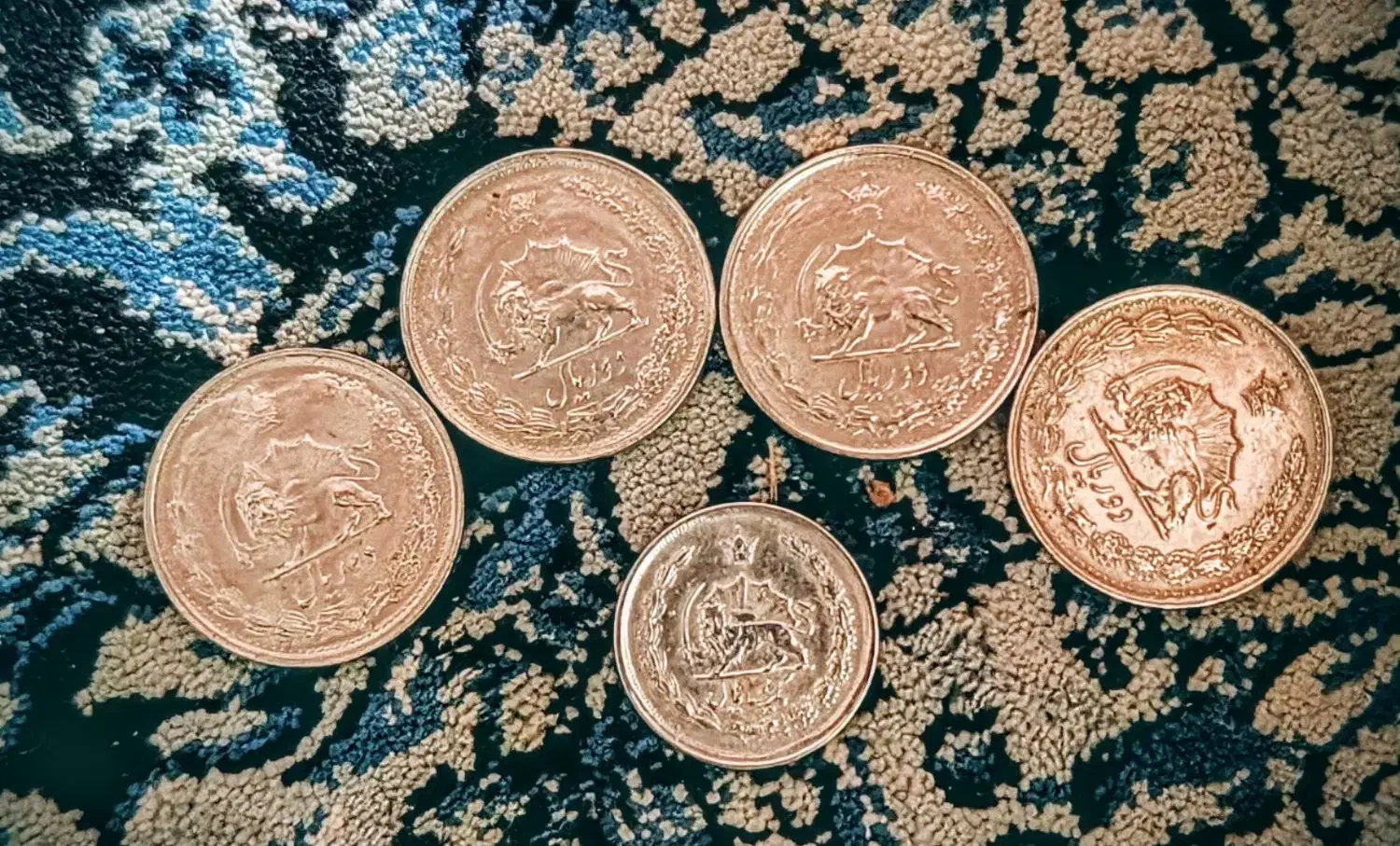 سکه های جمهوری و پهلوی|کلکسیون سکه، تمبر، اسکناس|لاهیجان, جمهوری|دیوار