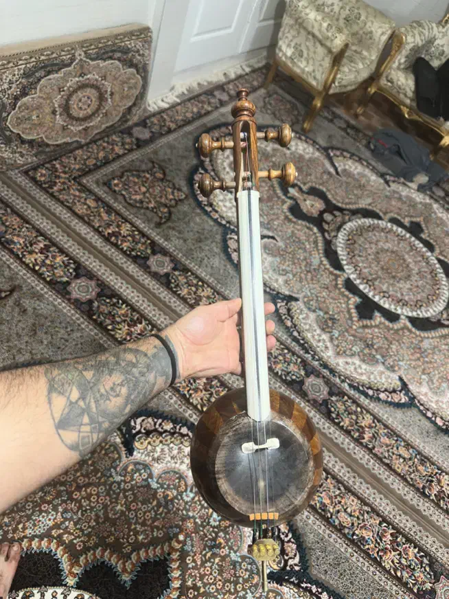 کمانچه|سازهای سنتی|هشتگرد, شهرک وحدت|دیوار