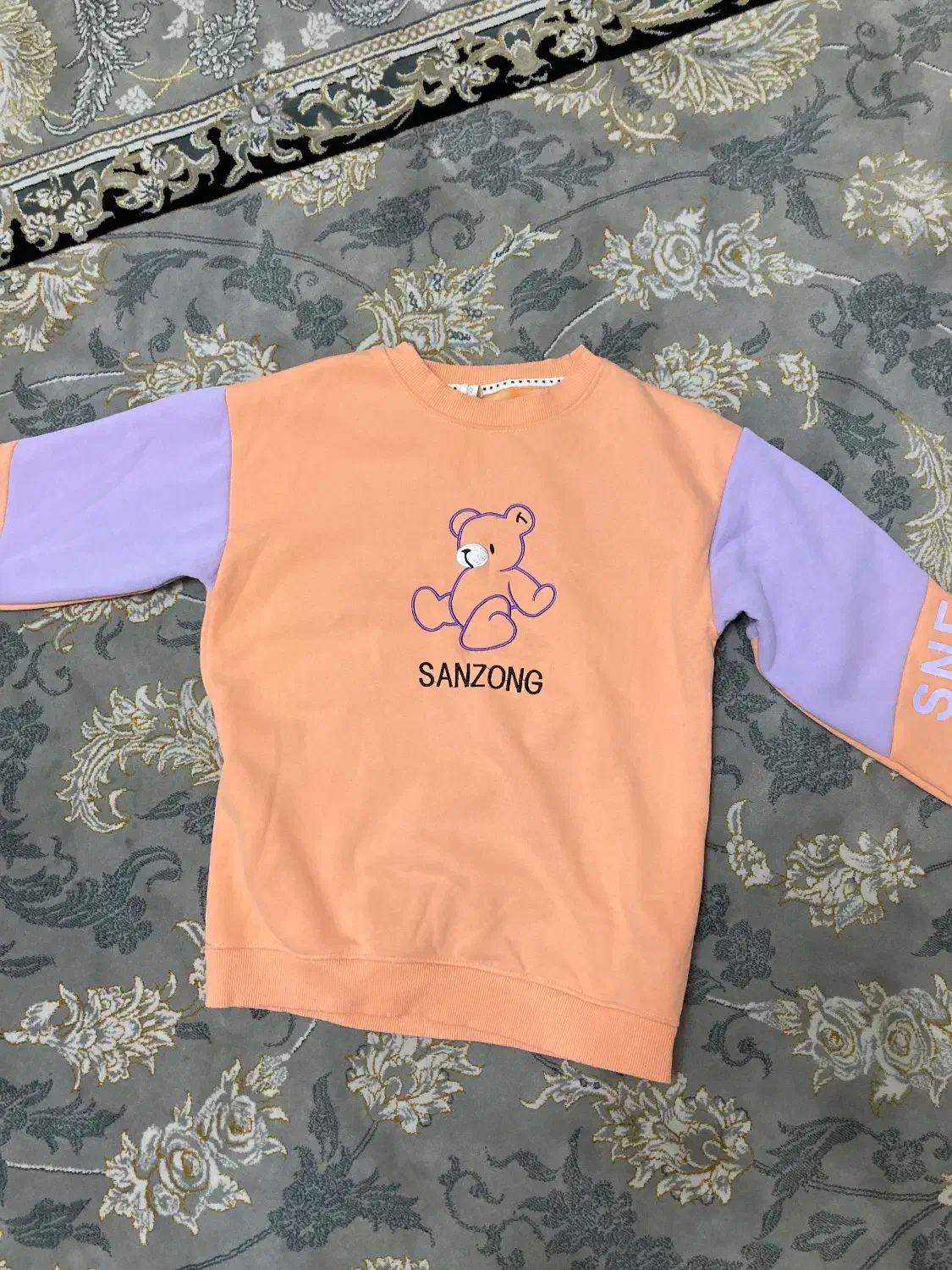 لباس گرم داخل حوله ای بسیار تمیز در حد نو|کفش و لباس بچه|تهران, باغ خزانه|دیوار