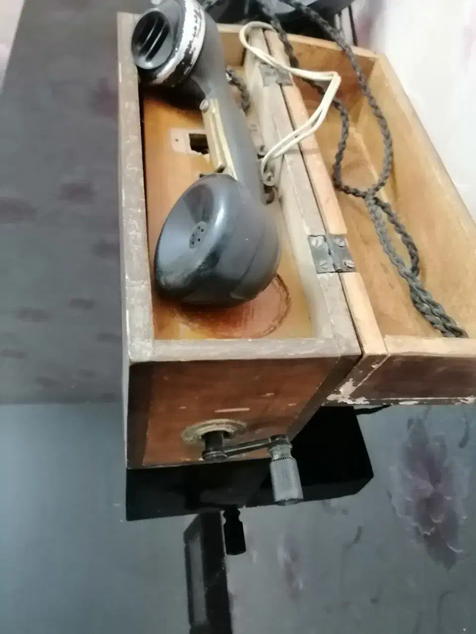 تلفن هندلی عتیقه بسیار قدیمی|کلکسیون اشیاء عتیقه|تهران, جیحون|دیوار