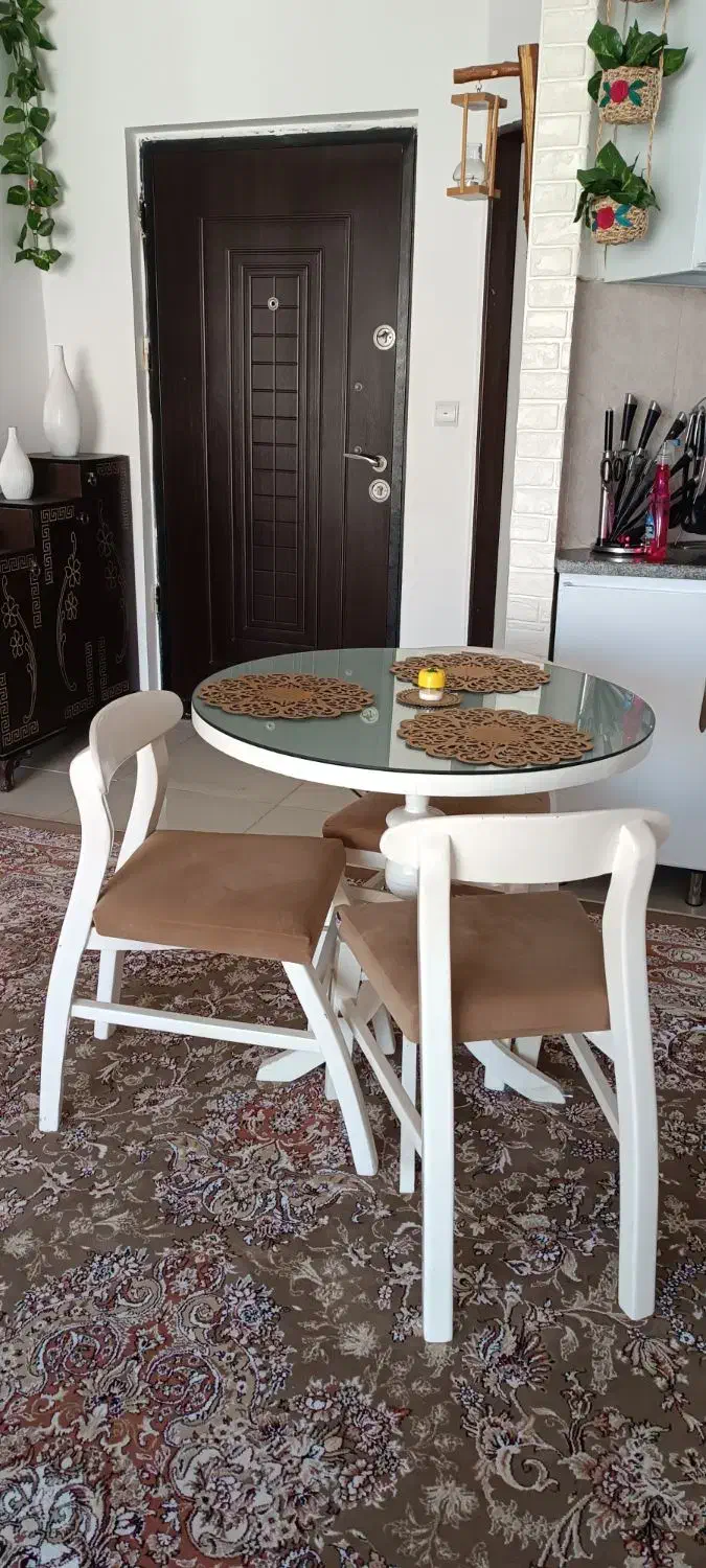 میز ناهارخوری ۳ نفره|میز و صندلی غذاخوری|کرمانشاه, |دیوار