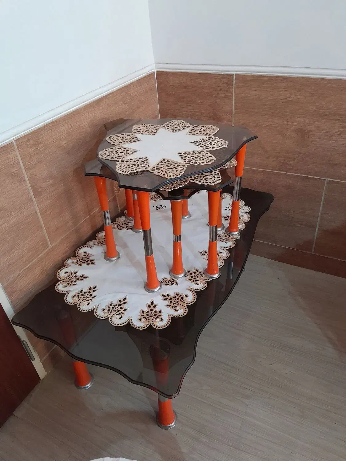 میز وگل میز خوش رنگ|مبلمان خانگی و میز عسلی|شیراز, پشم شیشه|دیوار