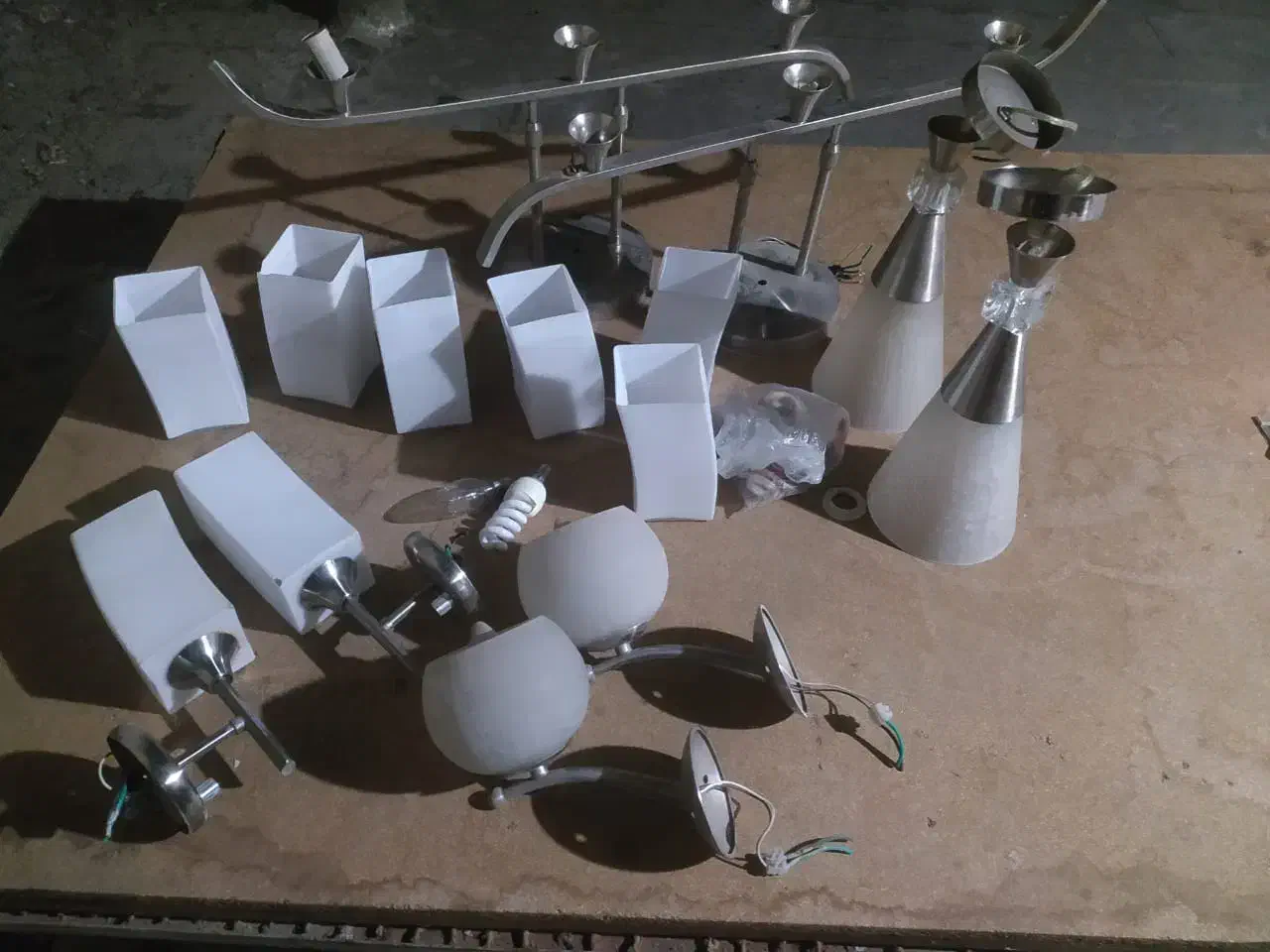 لوستر|لوستر و چراغ آویز|بروجرد, |دیوار