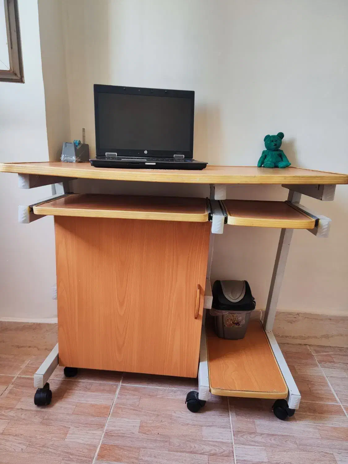 میز تحریر ومیز کامپیوتر|میز تحریر و کامپیوتر|رودشت (چهارمحال و بختیاری), |دیوار