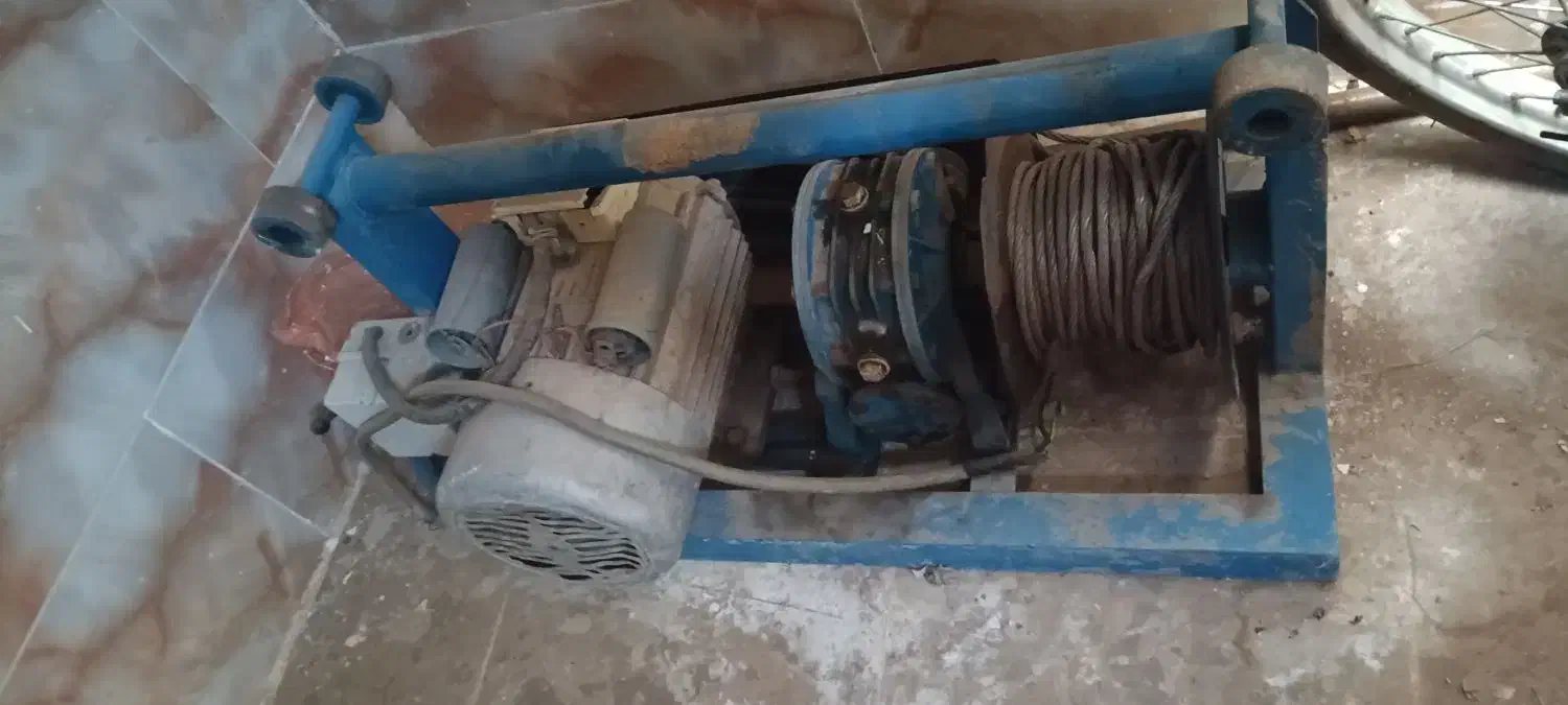 بالابر ساختمانی|مصالح و تجهیزات ساختمان|سمیرم, |دیوار