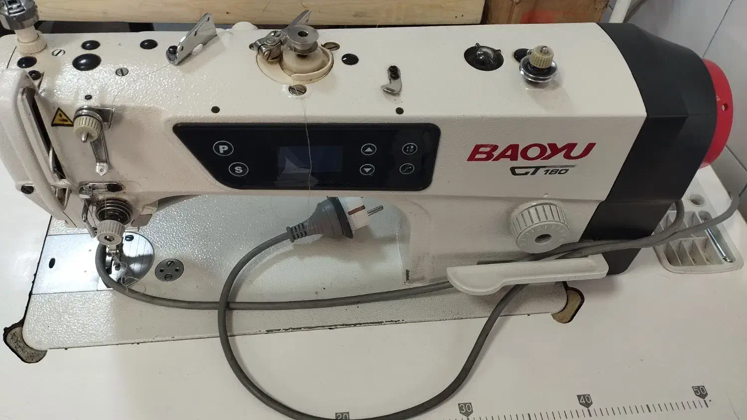 انواع چرخ خیاطی|چرخ خیاطی و ریسندگی|سردشت, |دیوار