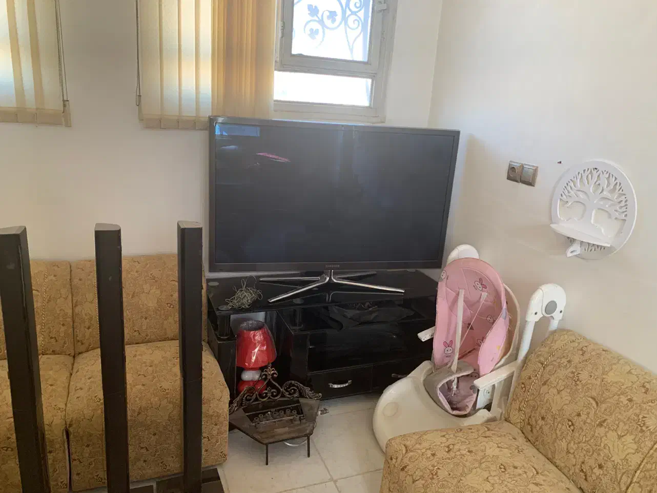 تعدادی لوازم منزل کاملا سالم زیر قیمت|مبلمان خانگی و میز عسلی|یزد, |دیوار