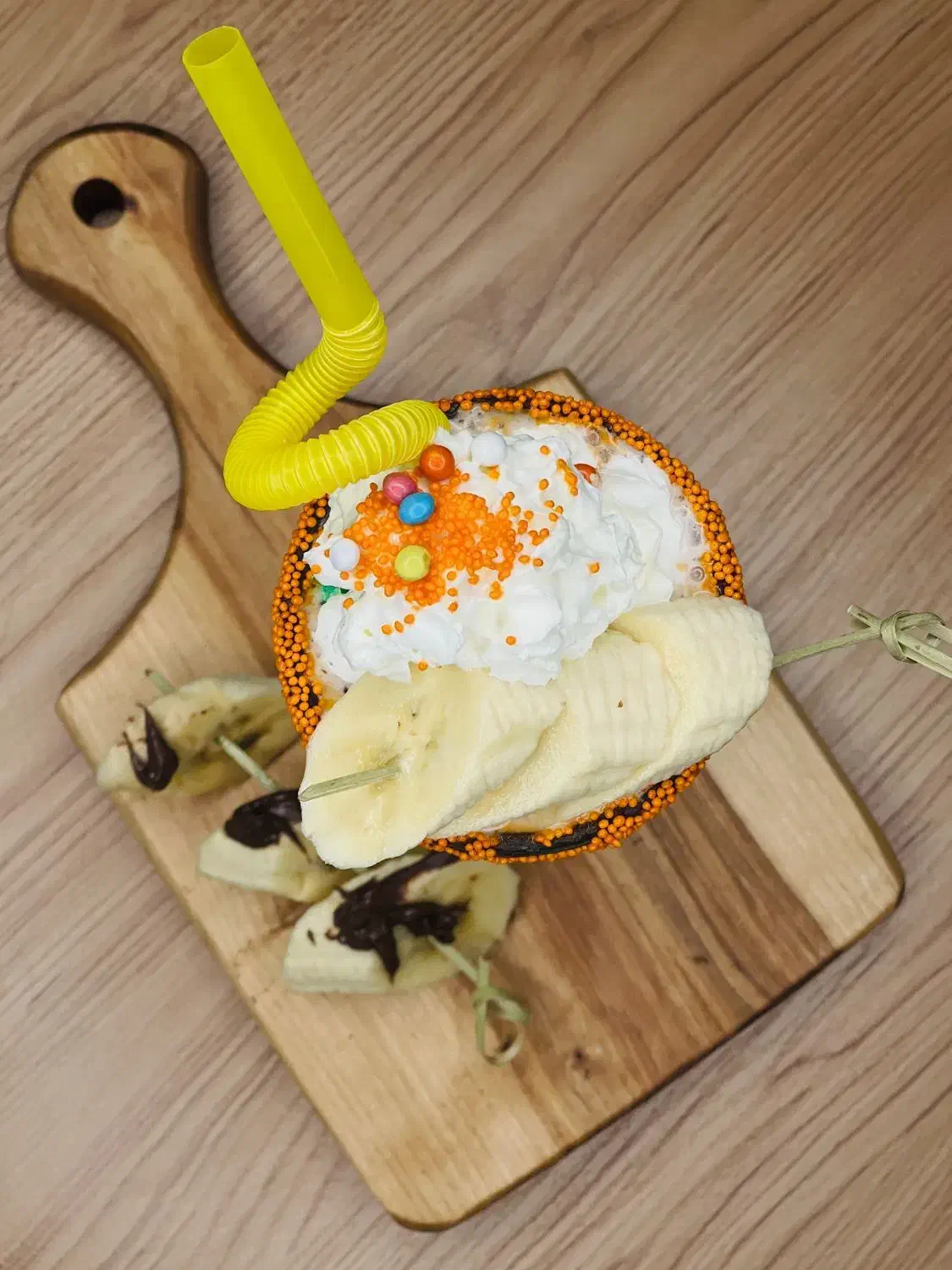 نیرو ماهر آبمیوه فروشی|استخدام خدمات فروشگاه و رستوران|تهران, جیحون|دیوار