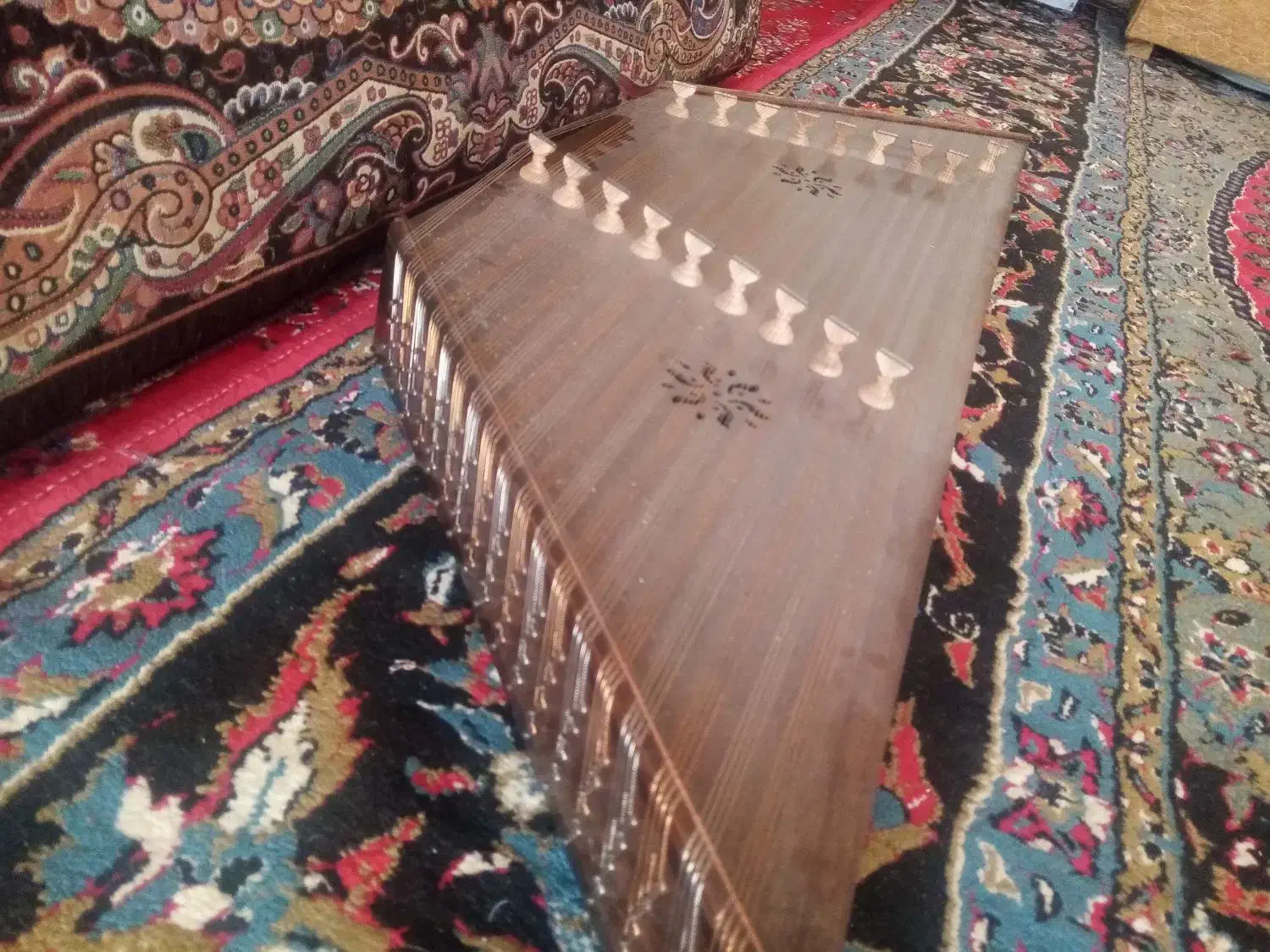 سنتور|سازهای سنتی|شیراز, پودنک|دیوار