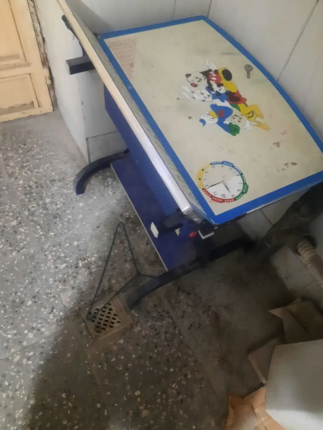 میز کودک|اسباب و اثاث بچه|زاهدان, |دیوار