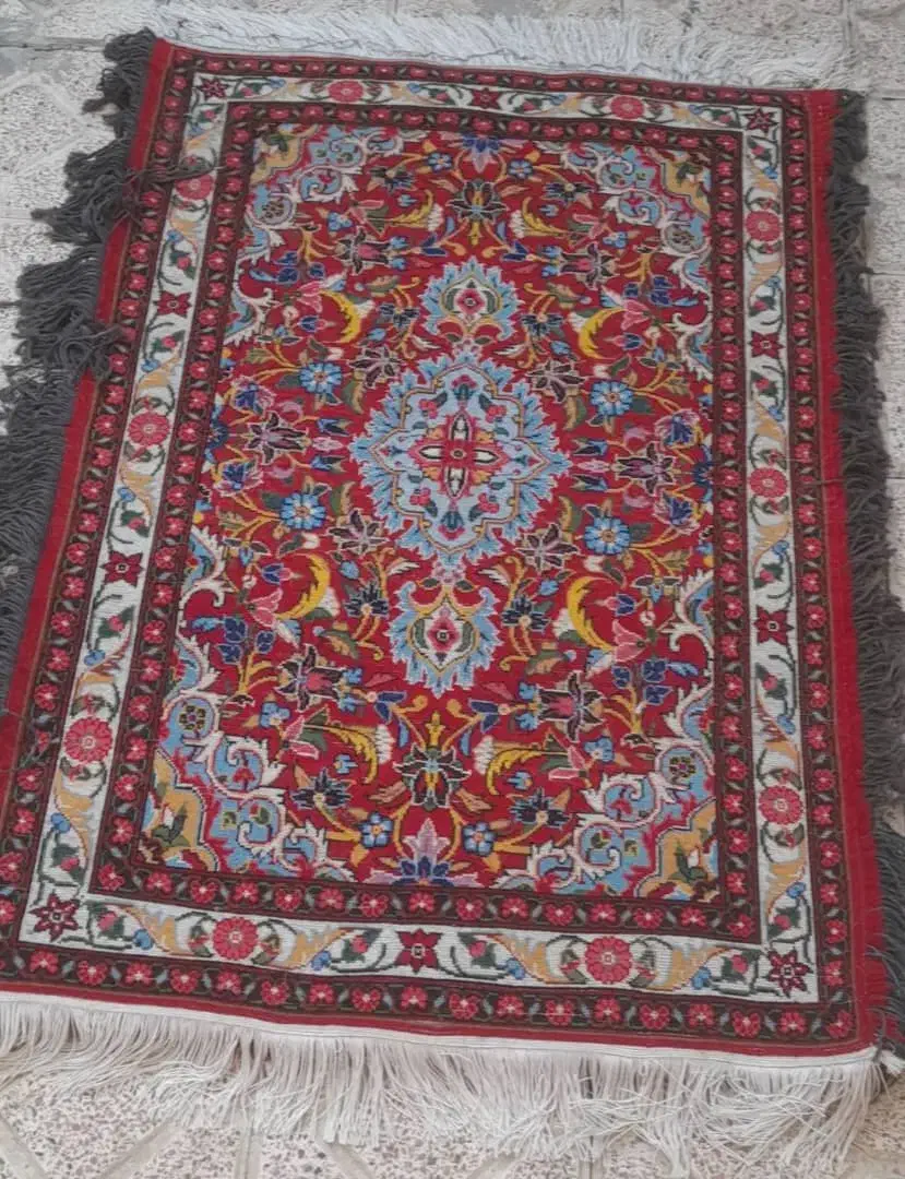 فرش زیرانداز نقشه سوزن|فرش|همدان, |دیوار