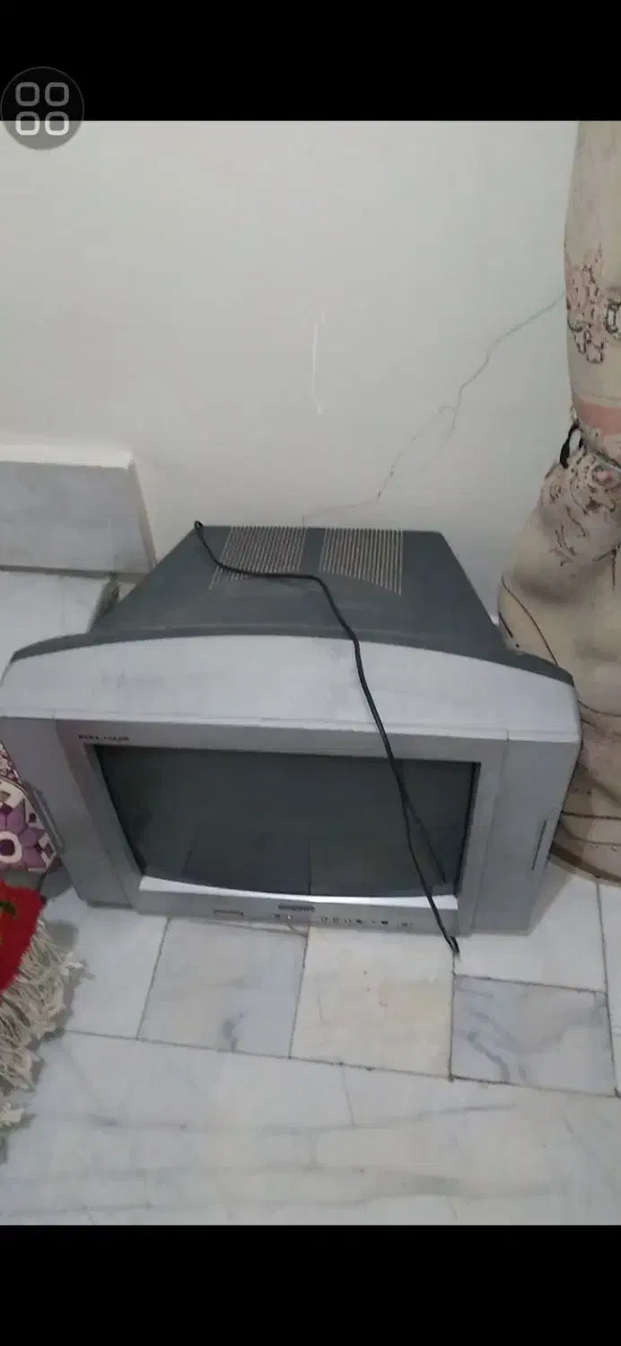 تلویزیون اسنوا 21اینج سالم وسایل دیگه هم هس|تلویزیون و پروژکتور|تهران, آذری|دیوار