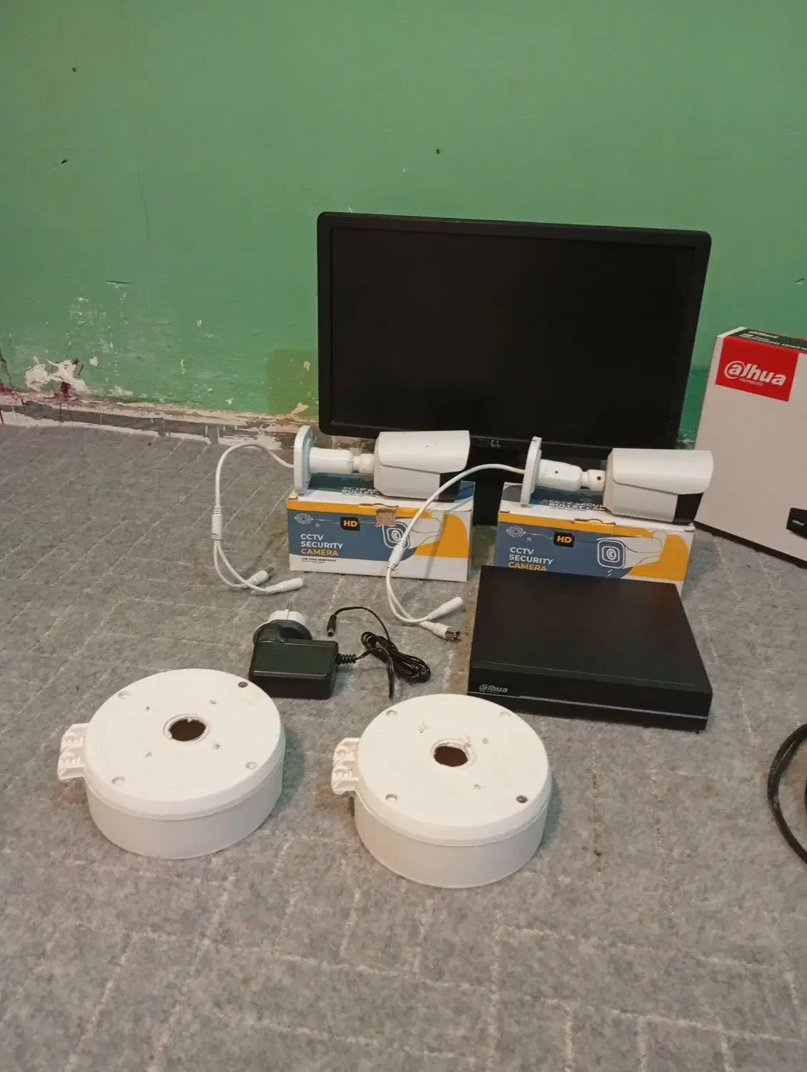 دوربین مداربسته همراه با مودم و مانیتور|دوربین مداربسته|خرمشهر, |دیوار