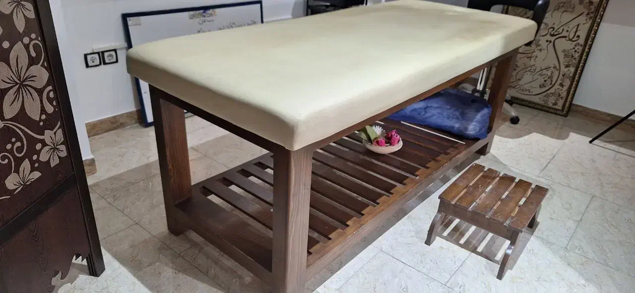 فروش تخت معاینه  با پایه هلالی و تخت ماساژ|پزشکی|لاهیجان, مهرگان|دیوار