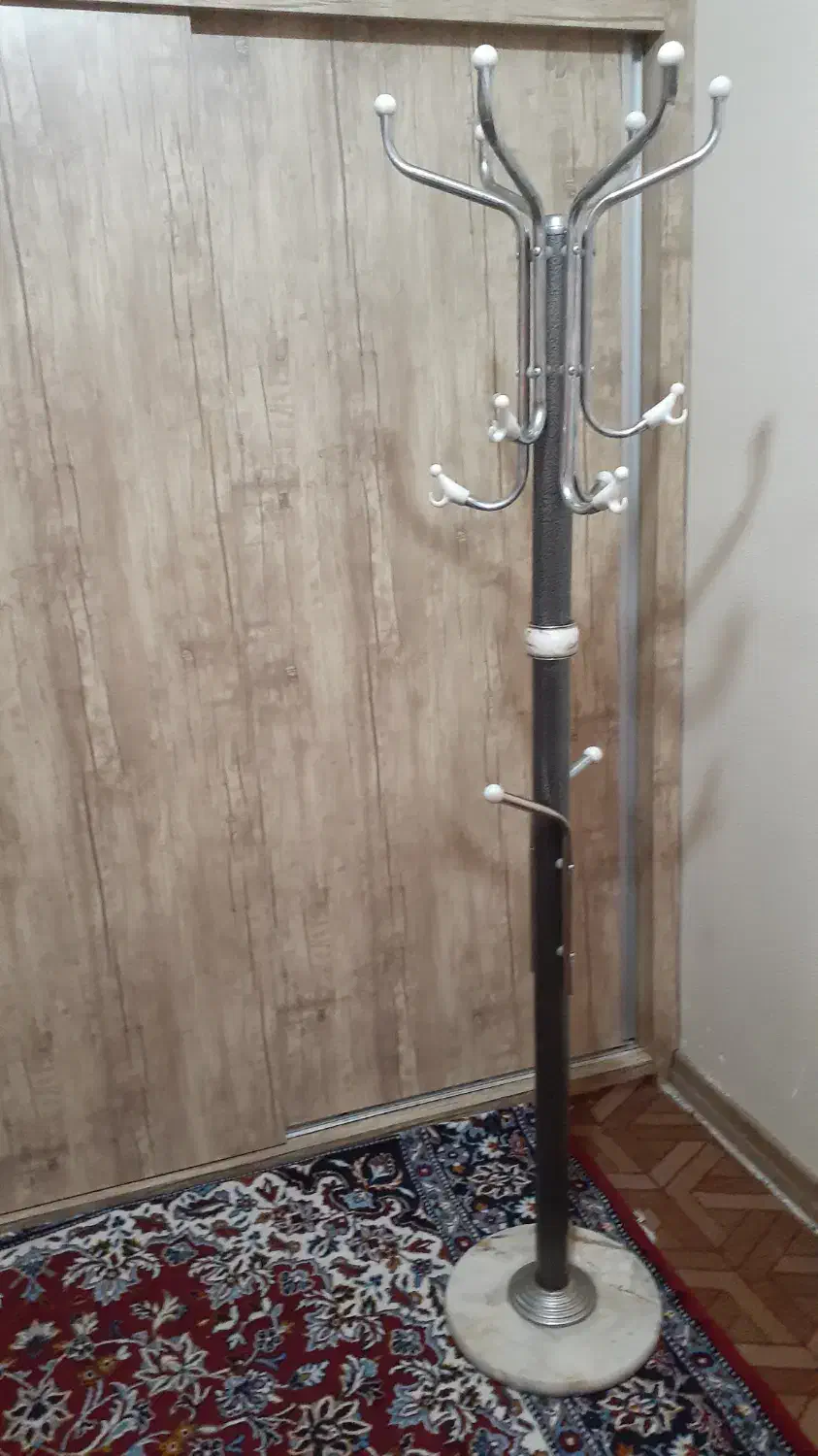 چوب لباسی آهنی|بندرخت و رختآویز|شاهینشهر, مسکن مهر|دیوار