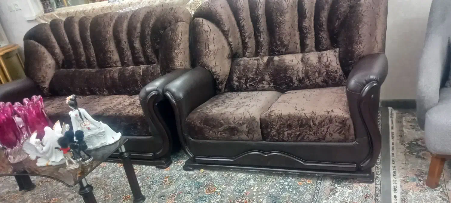 مبل ۹نفره|مبلمان خانگی و میز عسلی|قم, انسجام|دیوار