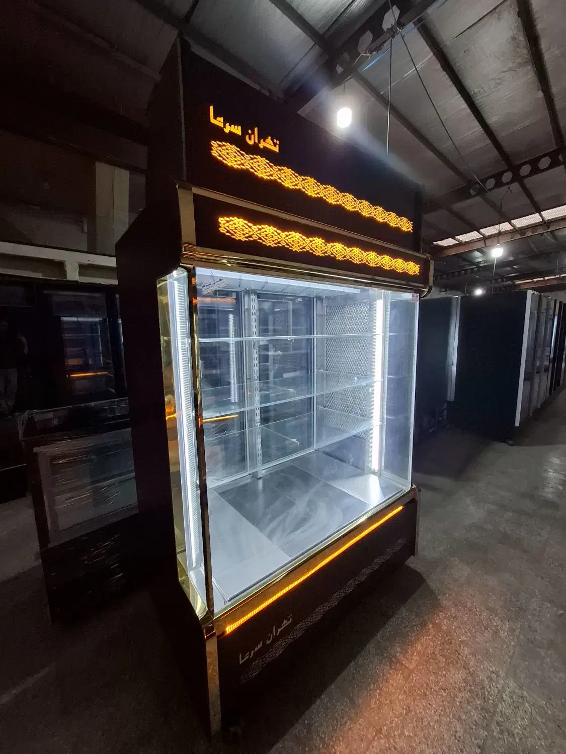 یخچال ویترینی کبابی 1/5 متری صندوق دار قسطی|فروشگاه و مغازه|مشهد, فدک|دیوار