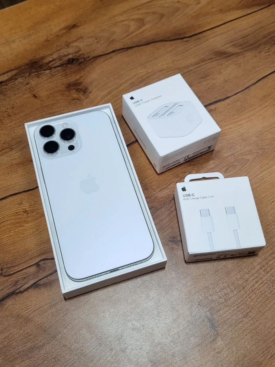 آیفون 16مکس * سفید * باتری 94 * ZA دوسیم * آداپتور|موبایل|مشهد, کوثر|دیوار