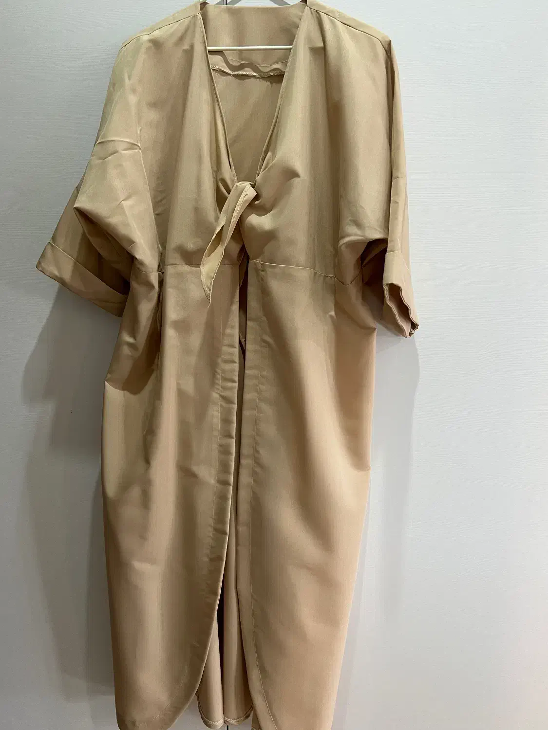 پانچ مانتو|لباس|چالوس, |دیوار