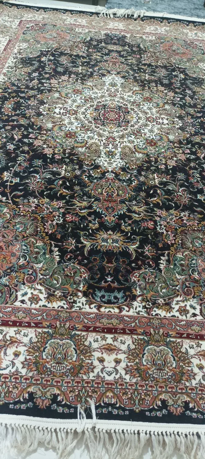 یک جفت فرش 700شانه زیبا.|فرش|ارومیه, |دیوار