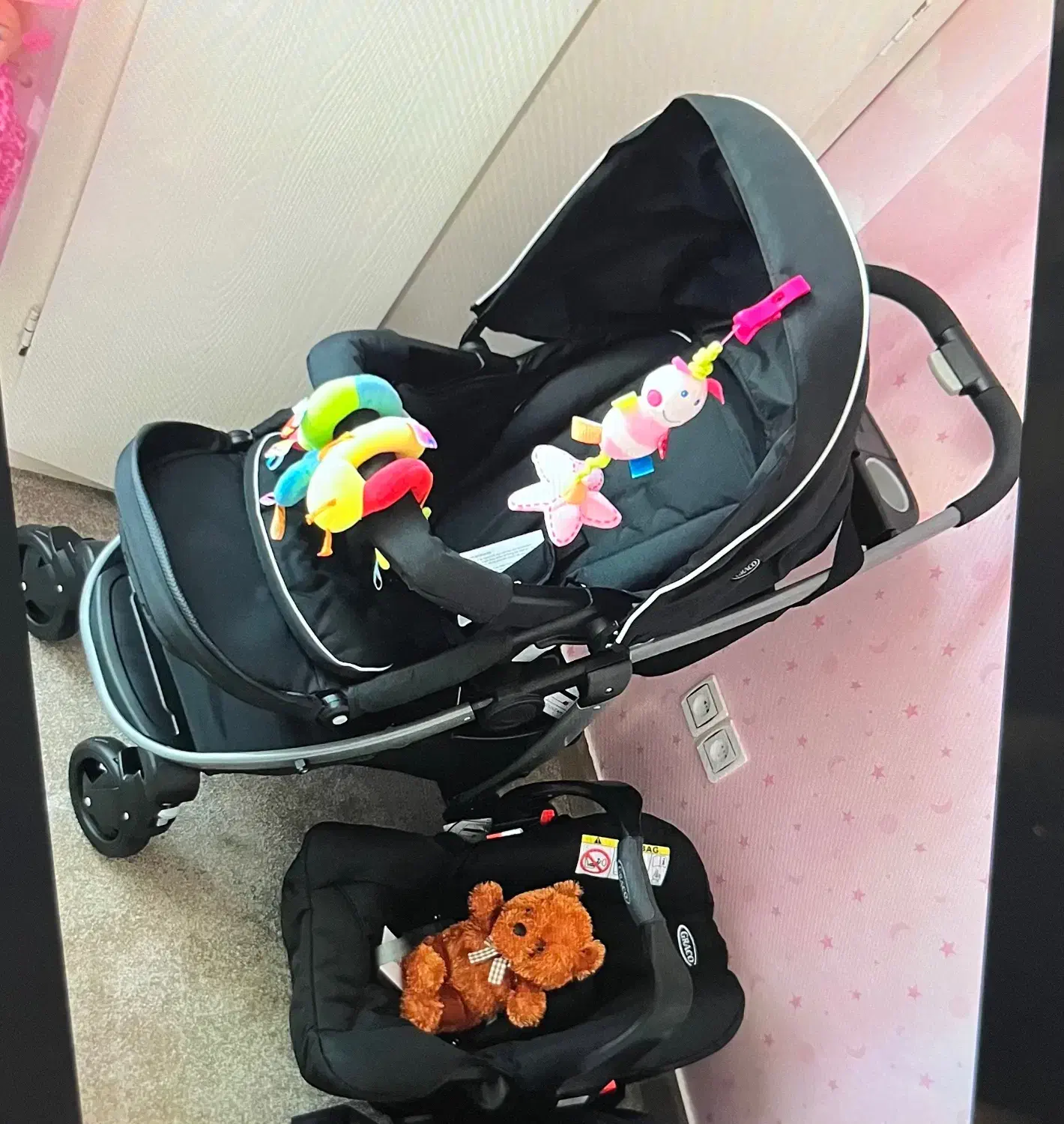 کالسکه و کریر گراکو آمریکایی در حد نو|کالسکه و لوازم جانبی|کیش, |دیوار