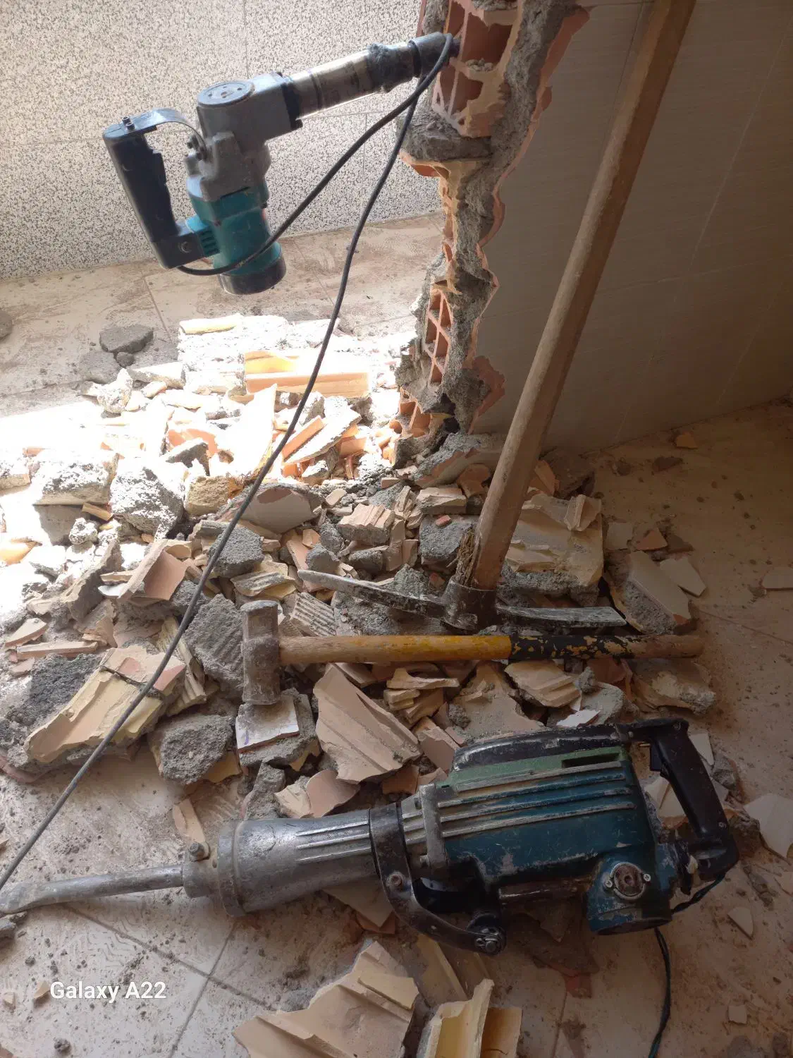 کندکاری و تخریب با پیکور با حمل نخاله|خدمات پیشه و مهارت|سمنان, |دیوار