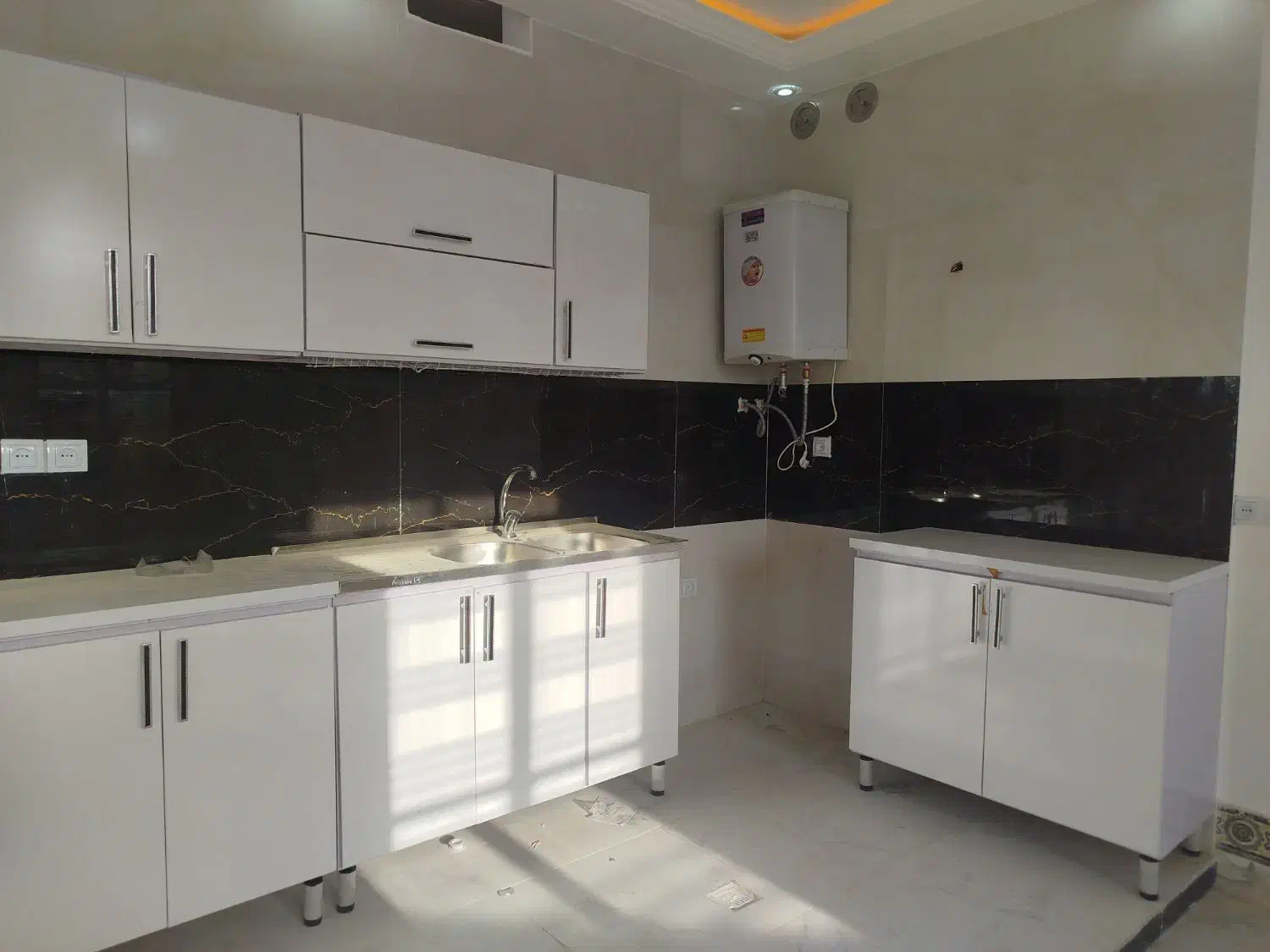 فروش خانه ۸۰ متری دو خواب حیات دار در کرونی|فروش خانه و ویلا|شیراز, کرونی(خاتونک)|دیوار