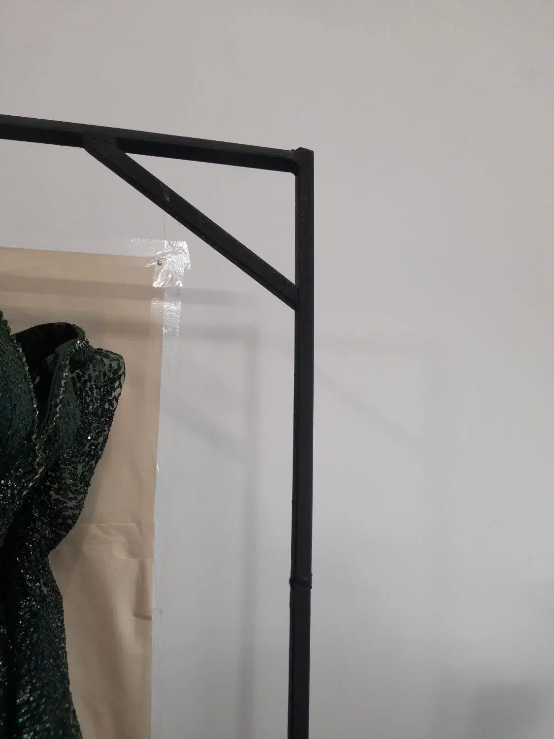 یک عدد رگال لباس اهنی مشکی|جاکفشی، کمد، دراور|مشهد, شهرک صنعتی توس|دیوار