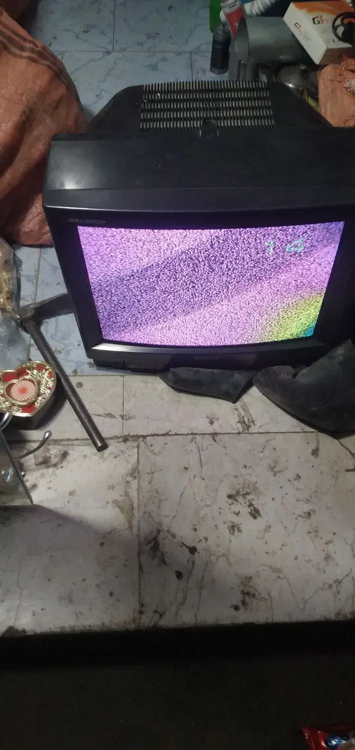 تلویزیون|تلویزیون و پروژکتور|اقبالیه, |دیوار