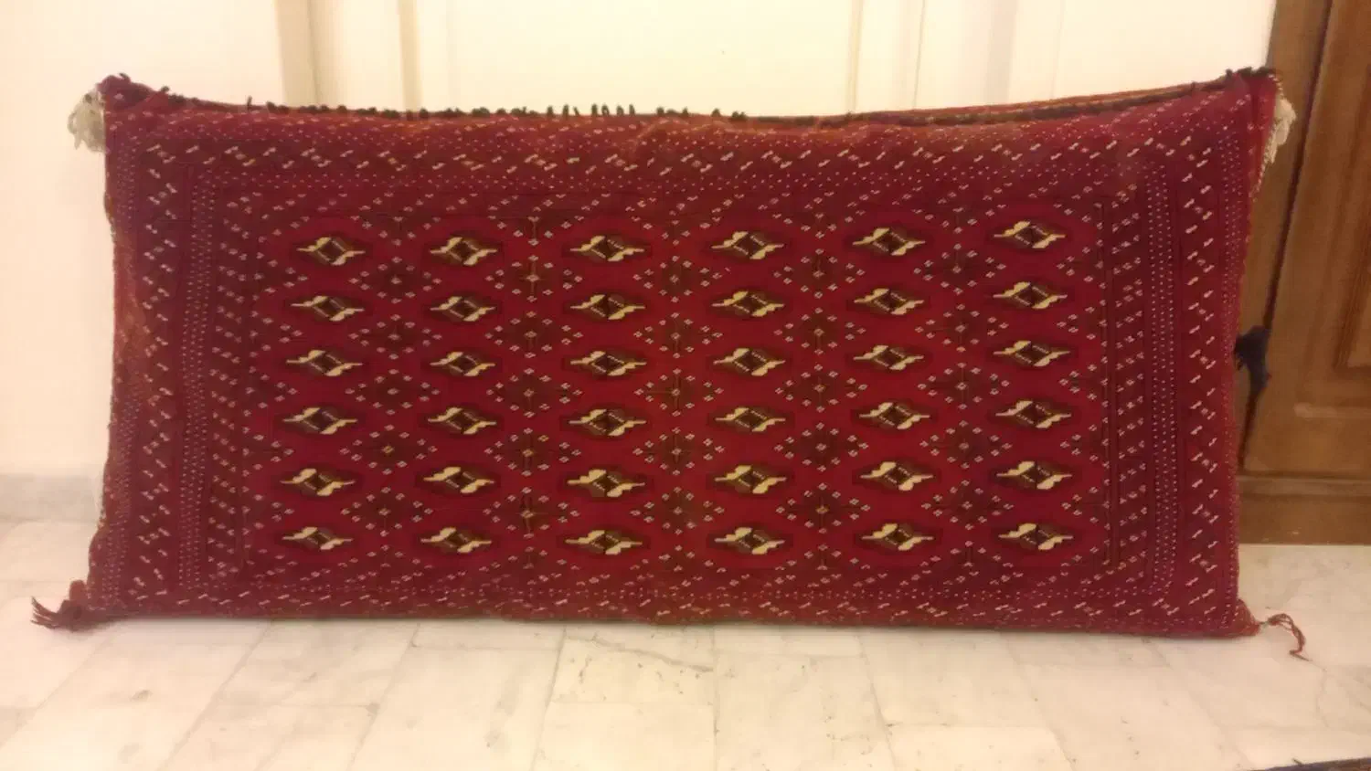 فروش یک عدد پشتی فرش دستبافت قدیمی|پشتی|تبریز, |دیوار