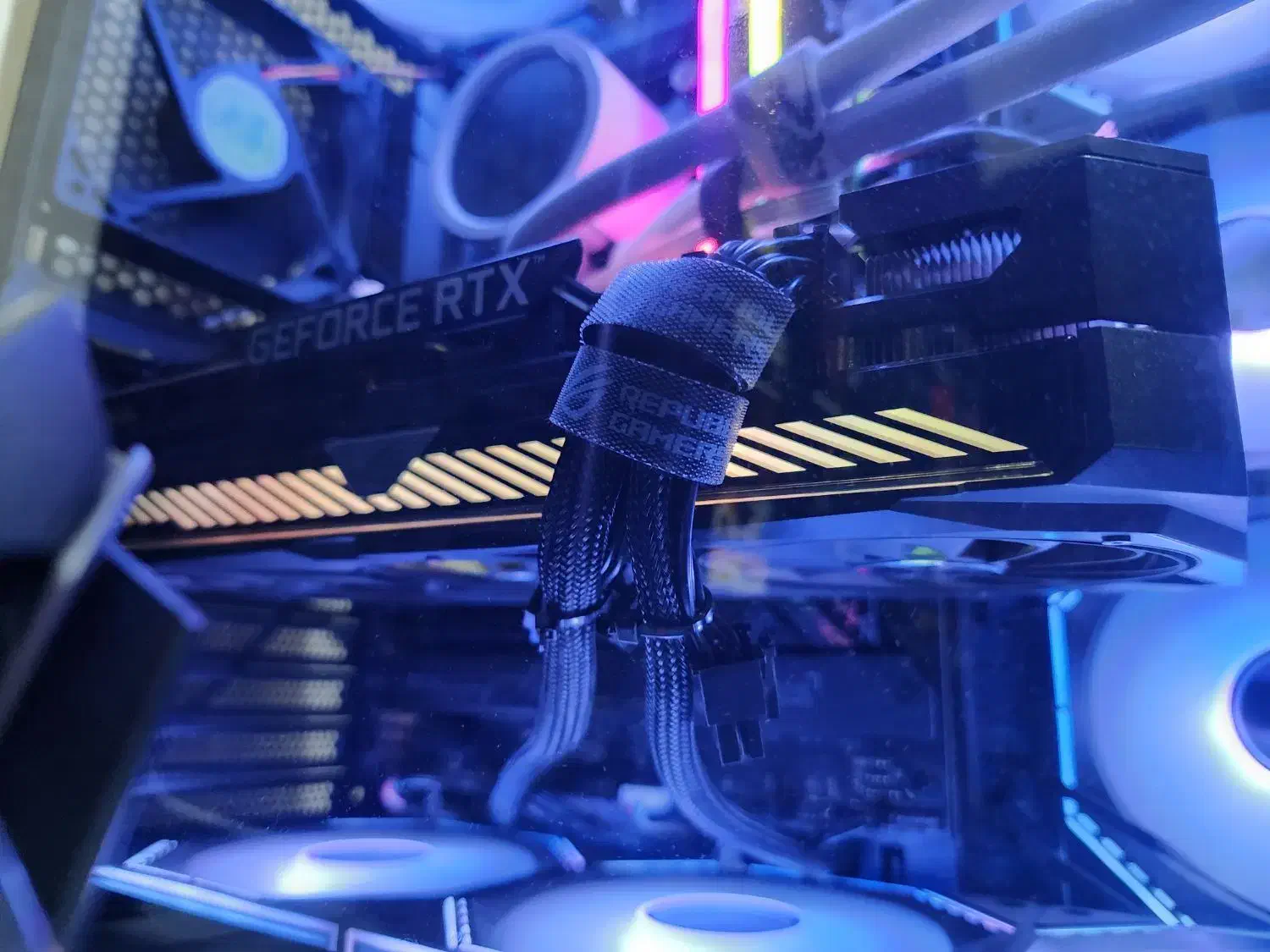 گرافیک کیس گیمینگ و رندرRTX 3070 rog strix asus|قطعات و لوازم جانبی رایانه|تهران, جمهوری|دیوار