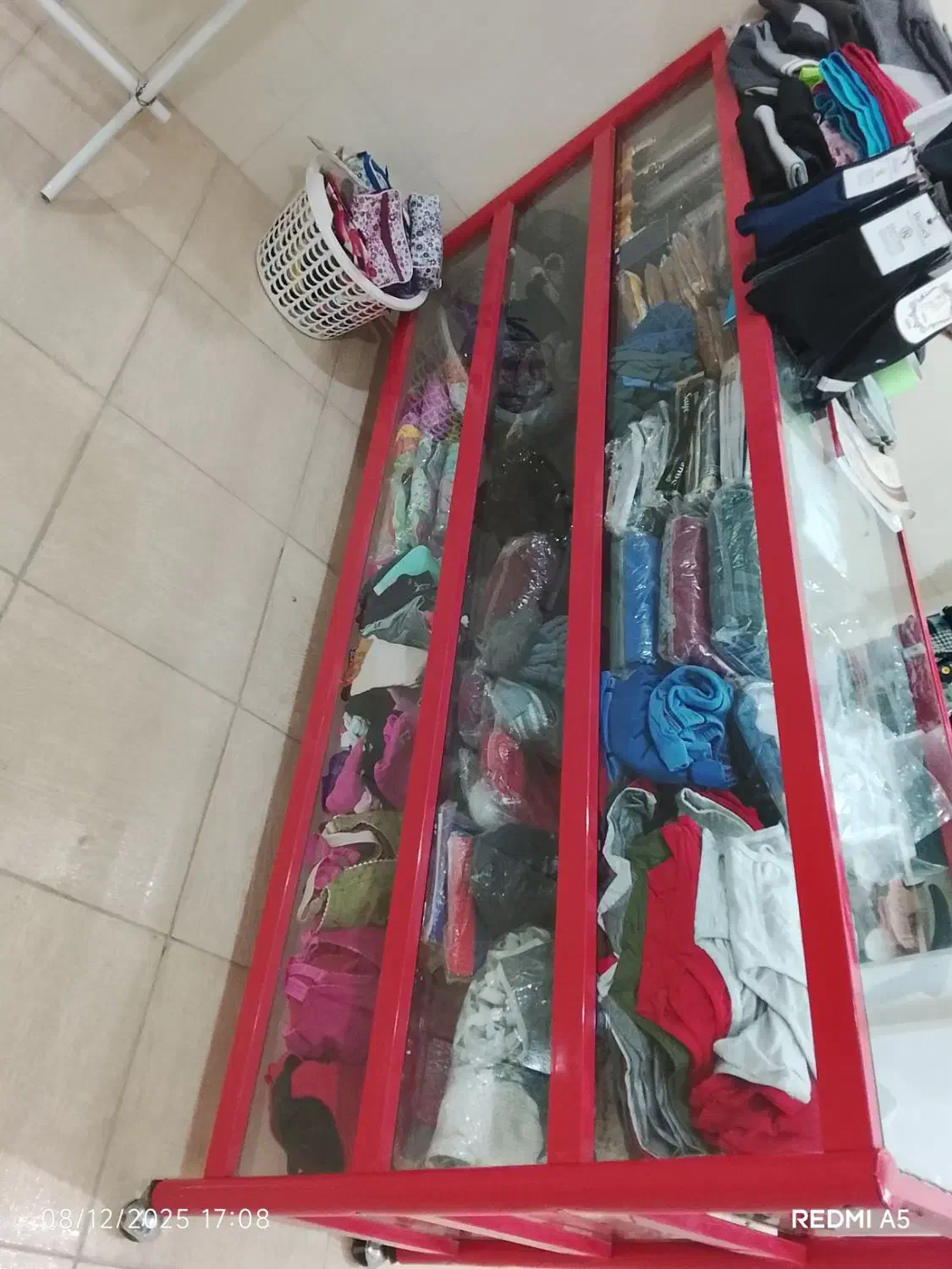 فروش ویترین مغازه|فروشگاه و مغازه|شهرضا, |دیوار