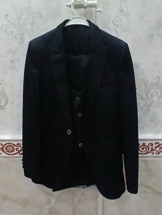 کت شلوار مشکی مردانه (پسرانه) سایز ۳۸  *تخفیف*|لباس|خاوران, |دیوار