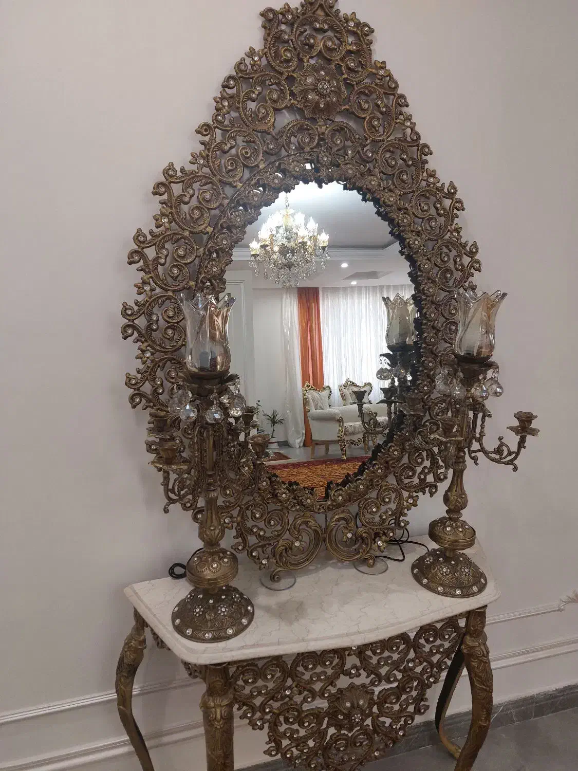 آینه و شمعدان|آینه|ورامین, شهرک ولیعصر|دیوار