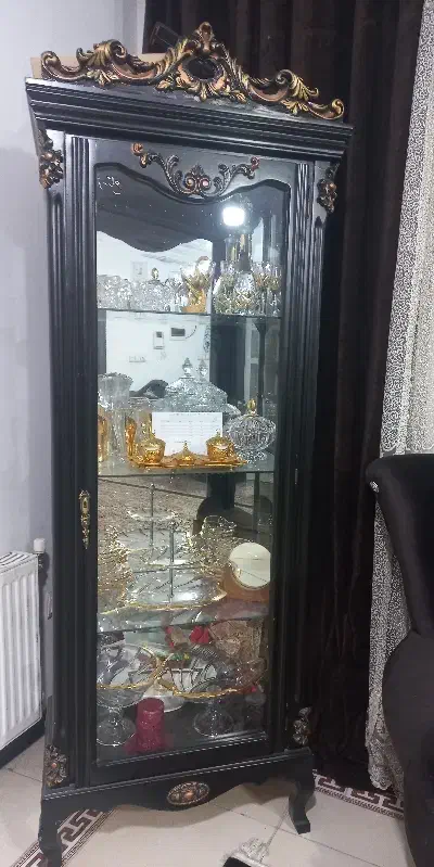 بوفه زیبا بدون خط و خش در حد نو|بوفه، ویترین، کنسول|قم, انسجام|دیوار