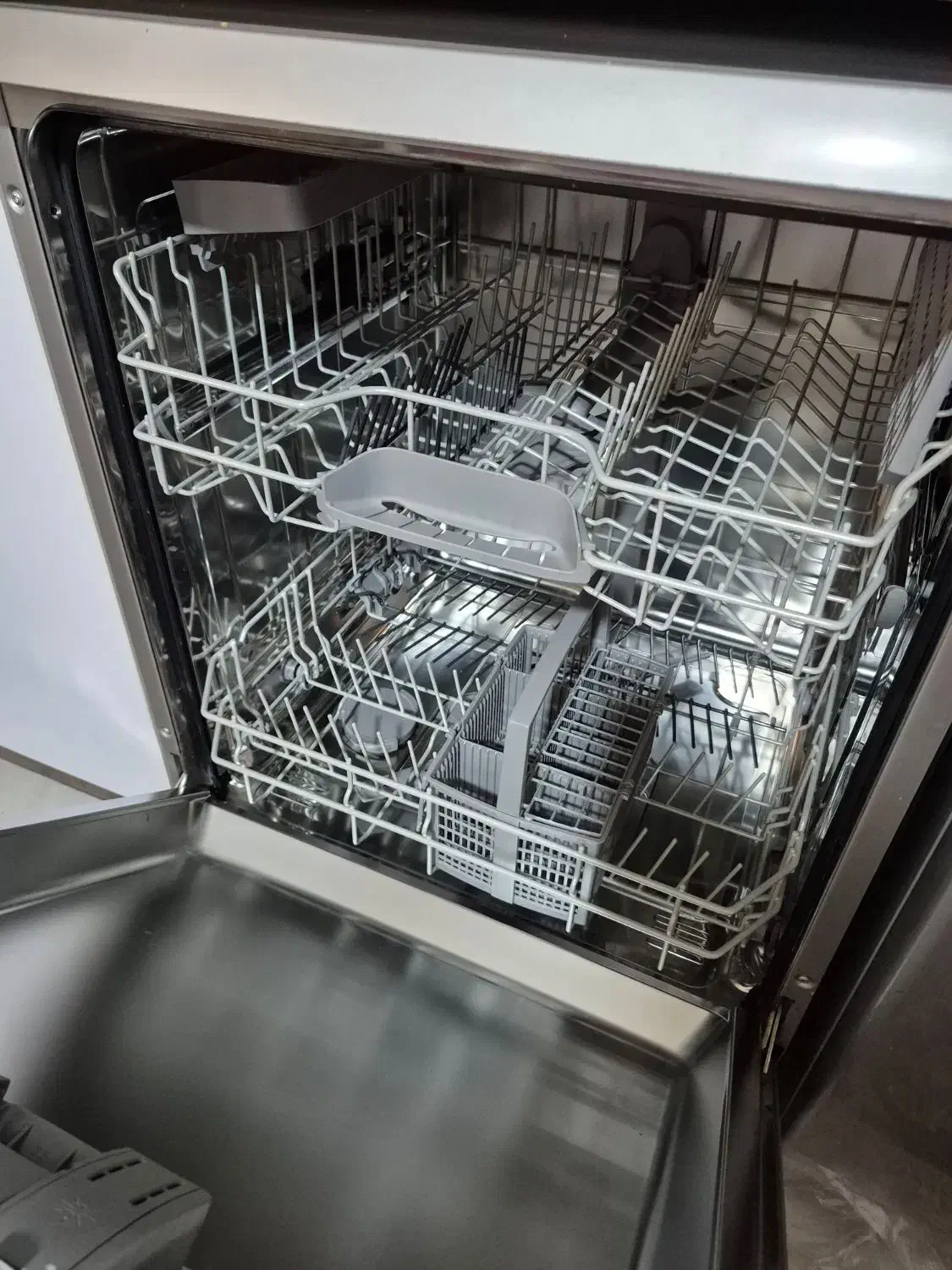 ماشین ظرفشویی بوش اصلی سری 6|ماشین ظرفشویی|شاهینشهر, شهرک هشت بهشت|دیوار