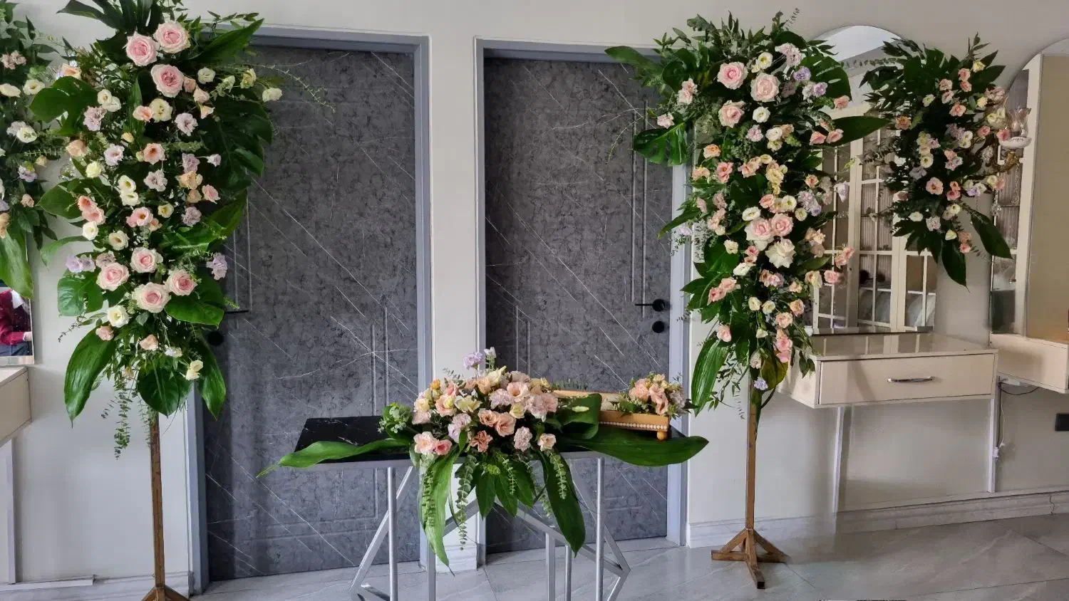 گلارایی و بادکنک آرایی|خدمات پذیرایی، مراسم|ری, علایین|دیوار