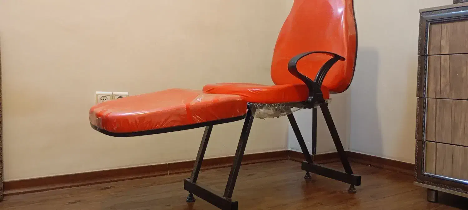 صندلی تاشو|صندلی و نیمکت|فولادشهر, مسکن مهر فولادشهر|دیوار