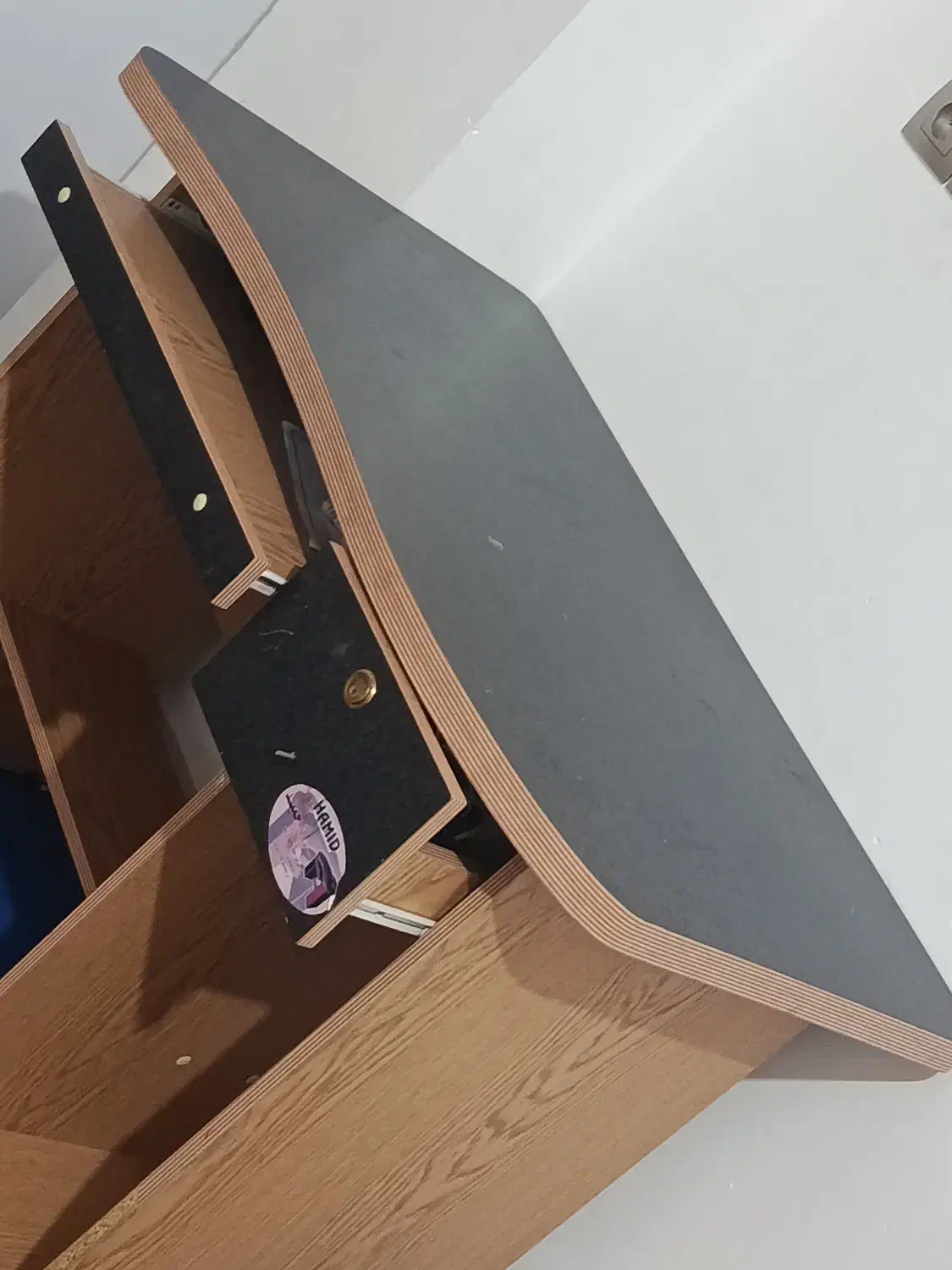 میز تحریر و کامپیوتر|میز تحریر و کامپیوتر|فرخشهر, |دیوار