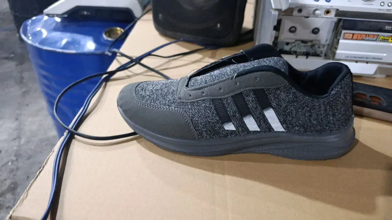 کتونی عمده|کیف، کفش، کمربند|قم, بیست متری ولیعصر|دیوار