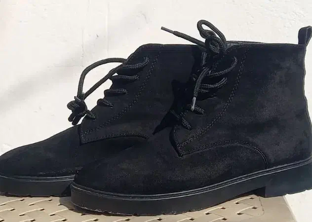 بوت سایز ۳۹|کیف، کفش، کمربند|کلاچای, |دیوار