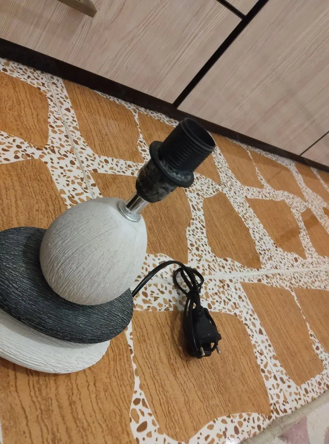 چراغ خواب|چراغ خواب و آباژور|جوانرود, |دیوار