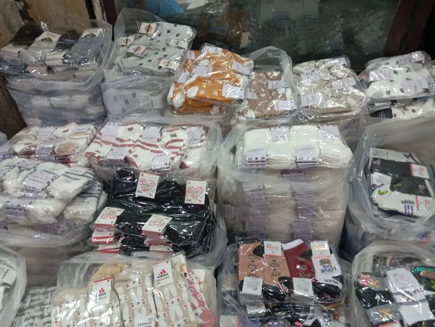 تولید و پخش عمده جوراب زیر قیمت بازار تهران|عمدهفروشی|شیراز, شاهچراغ|دیوار